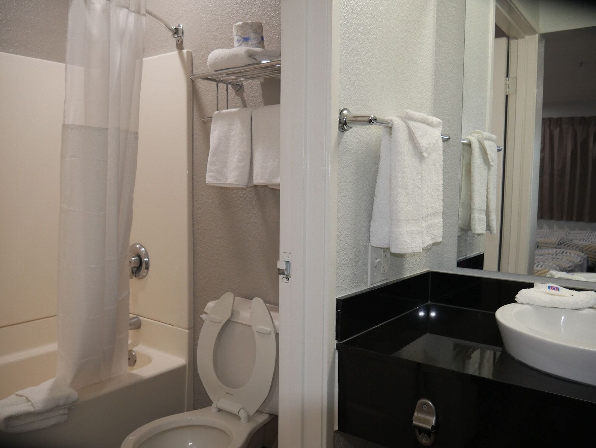Shower, towels