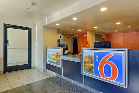 Recepción. Motel 6 Laurel, DC - Washington Northeast