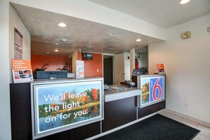 Lobby - Motel 6 Elkton, MD (Elkton)