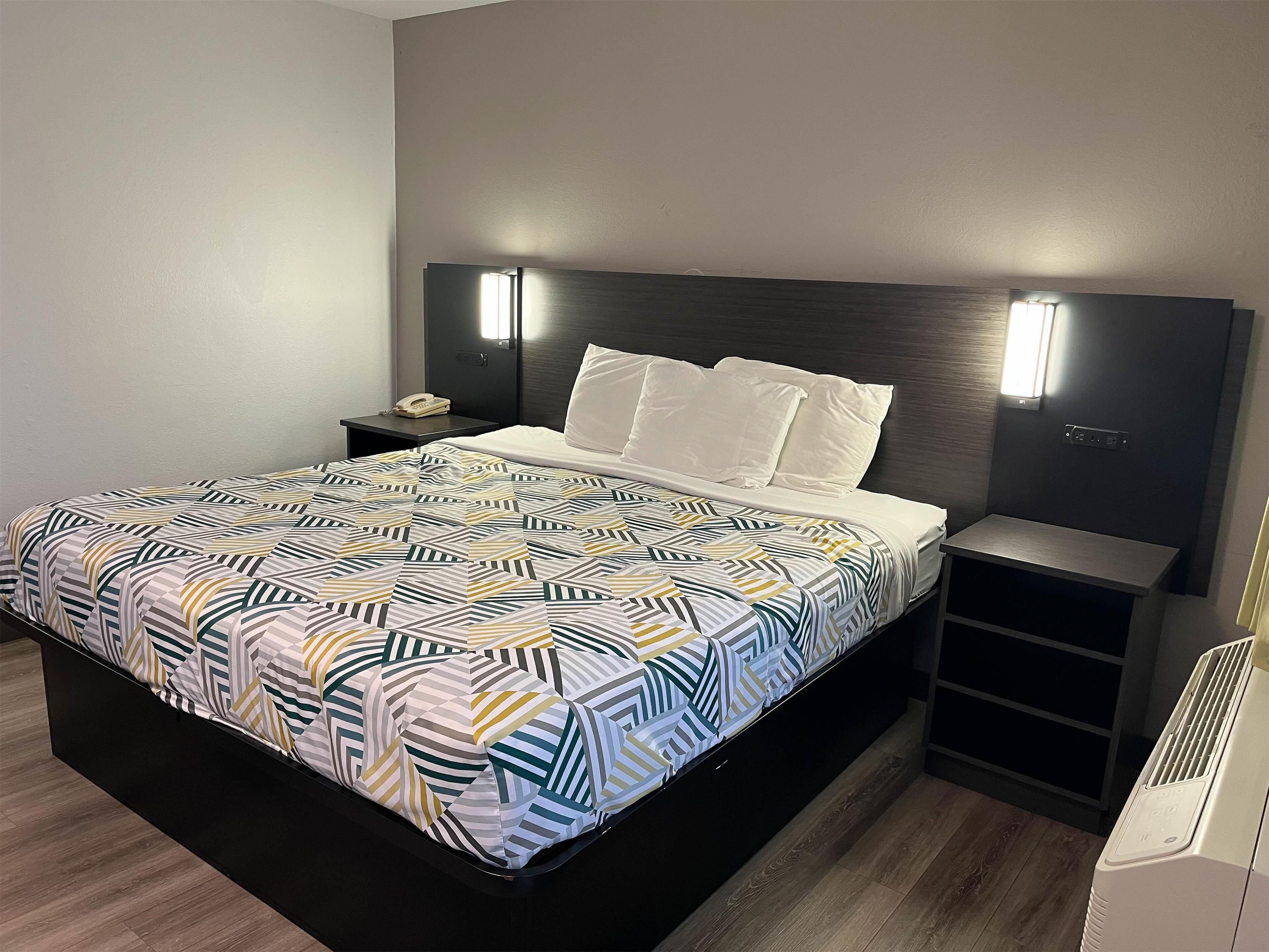 Free WiFi, bed sheets