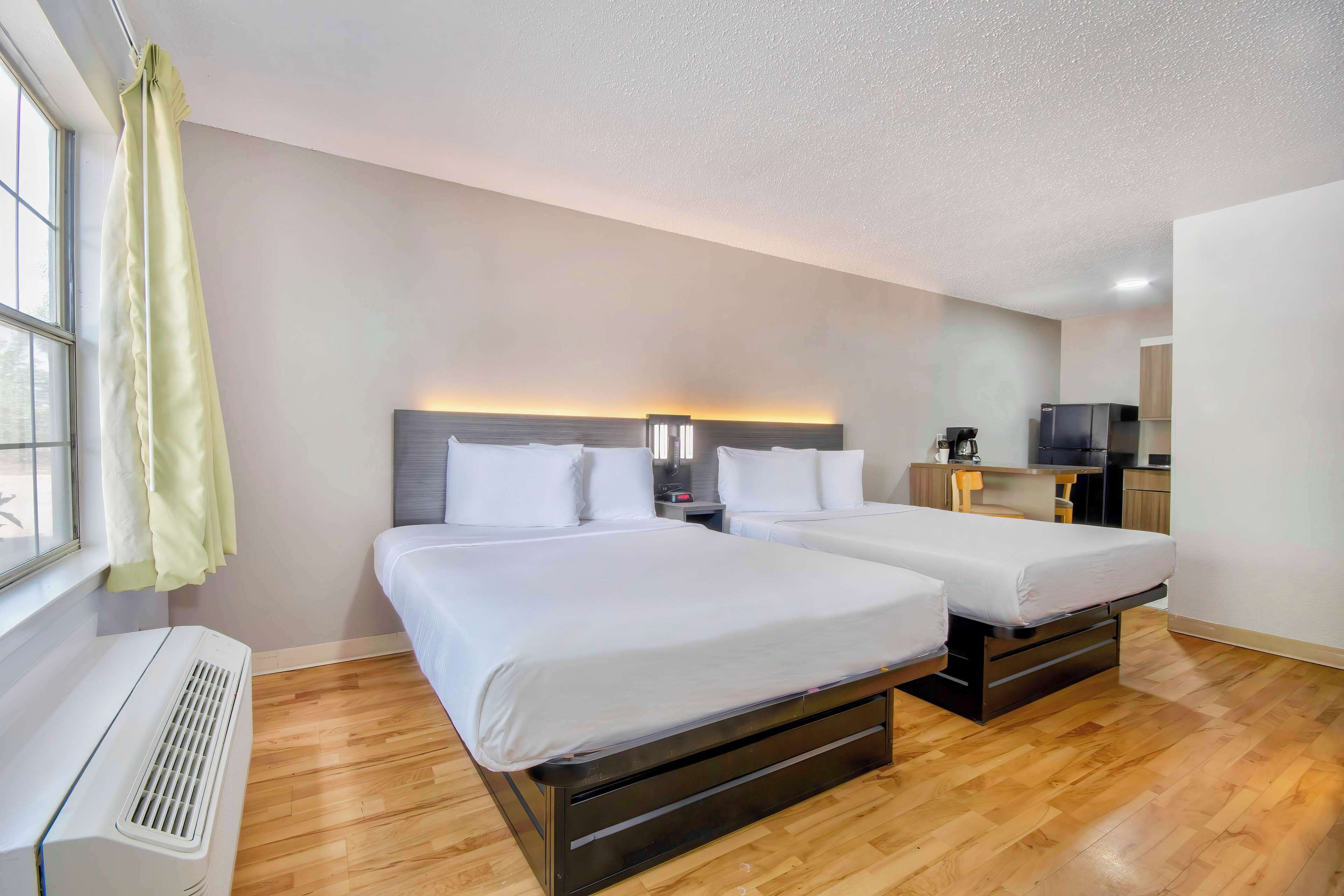 Photo - Studio 6-San Antonio, TX - Six Flags