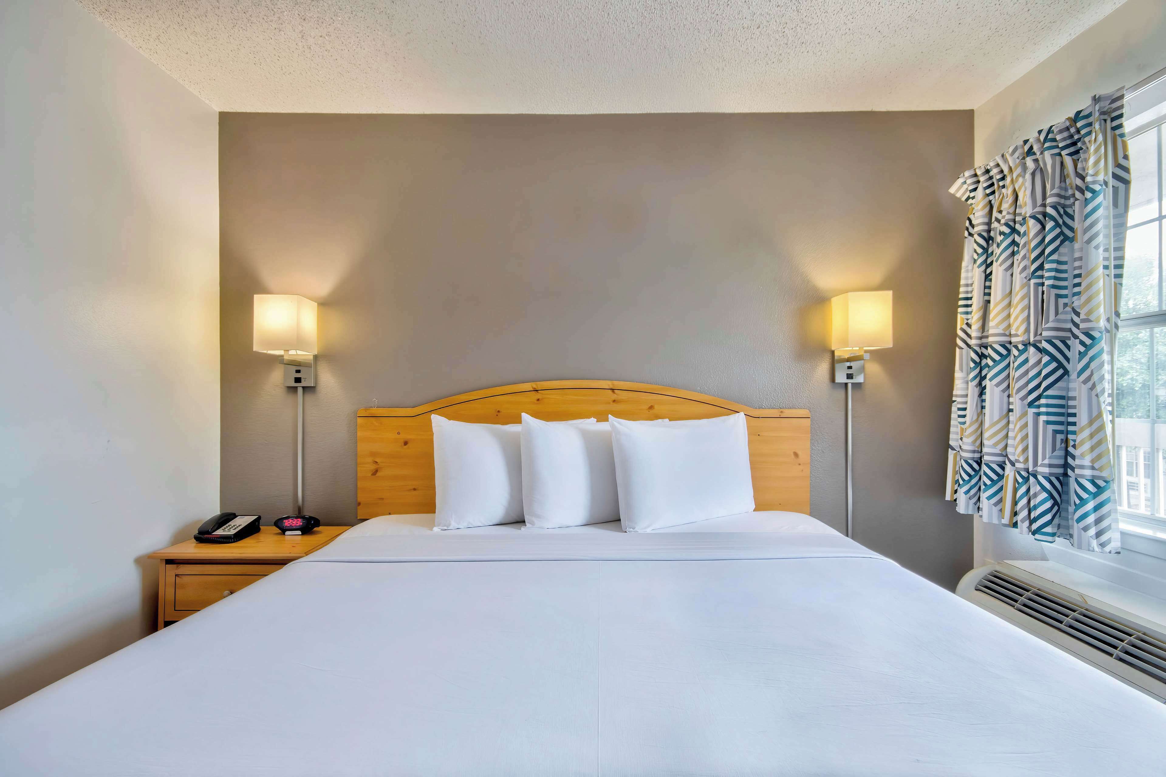 Photo - Studio 6-San Antonio, TX - Six Flags