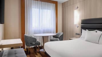 Literie hypoallergénique, minibar, coffres-forts dans les chambres