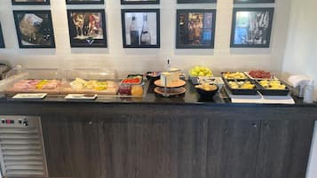 Bao gồm bữa sáng buffet hàng ngày