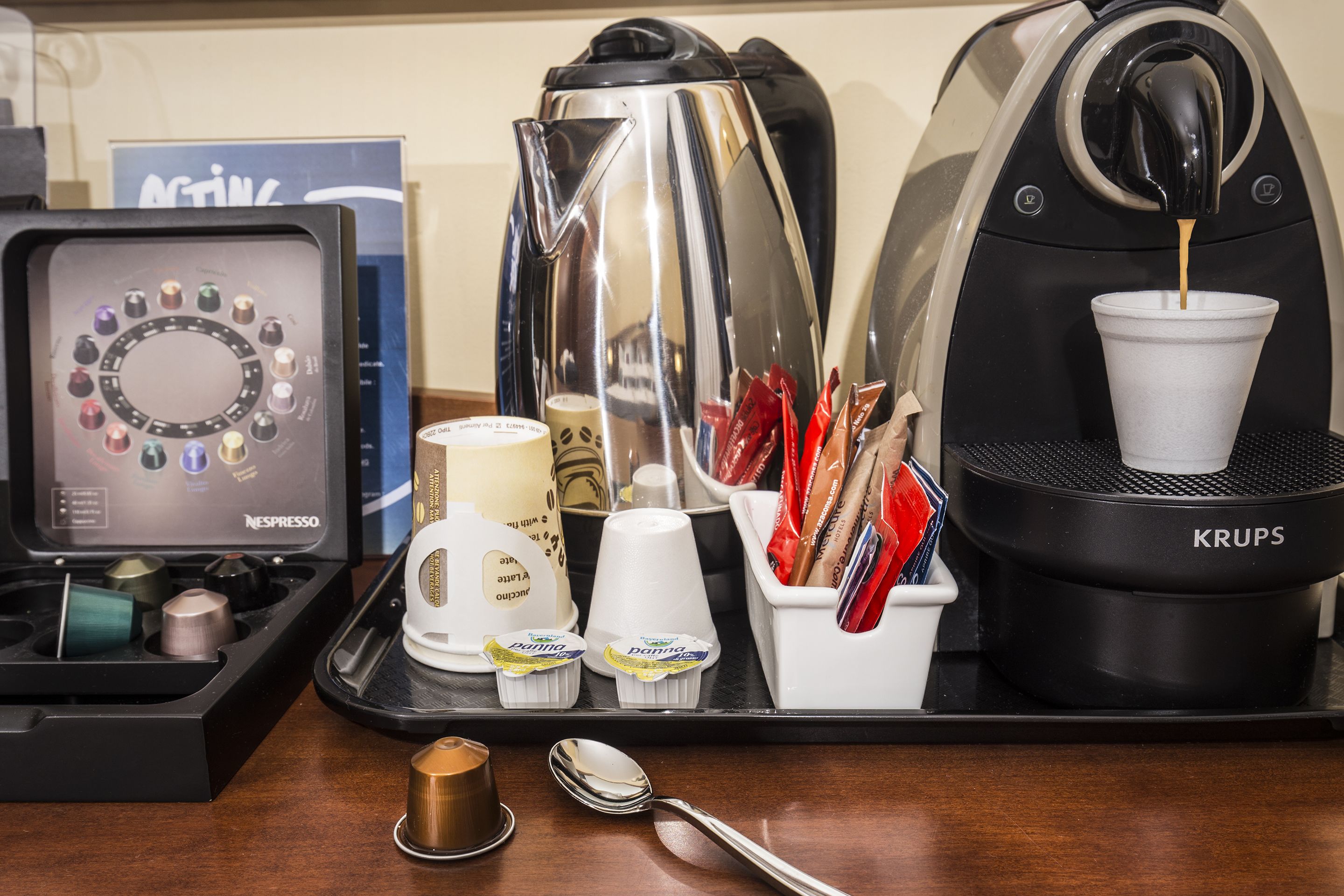 superior room, 1 double bed | coffee and/or coffee maker