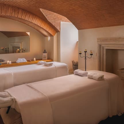 Couples treatment rooms, sauna, hot tub, hot springs, Turkish bath