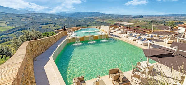 Tina de hidromasaje al aire libre