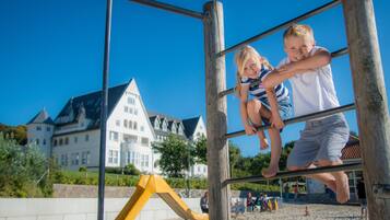 Área de juegos infantiles al aire libre