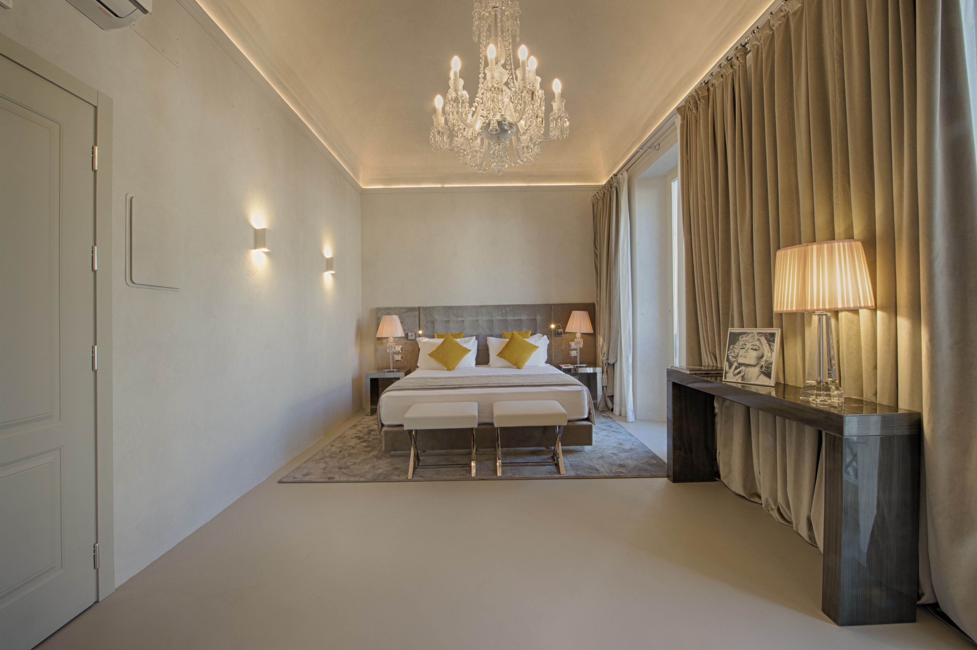 junior suite | premium bedding, minibar, in-room safe, desk