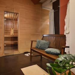 Sauna, hot tub, body treatments, sports massages, massages