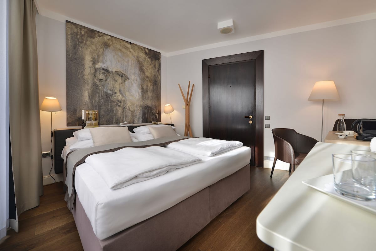 Standard Double Room | In-room safe, individually decorated, individually furnished, desk