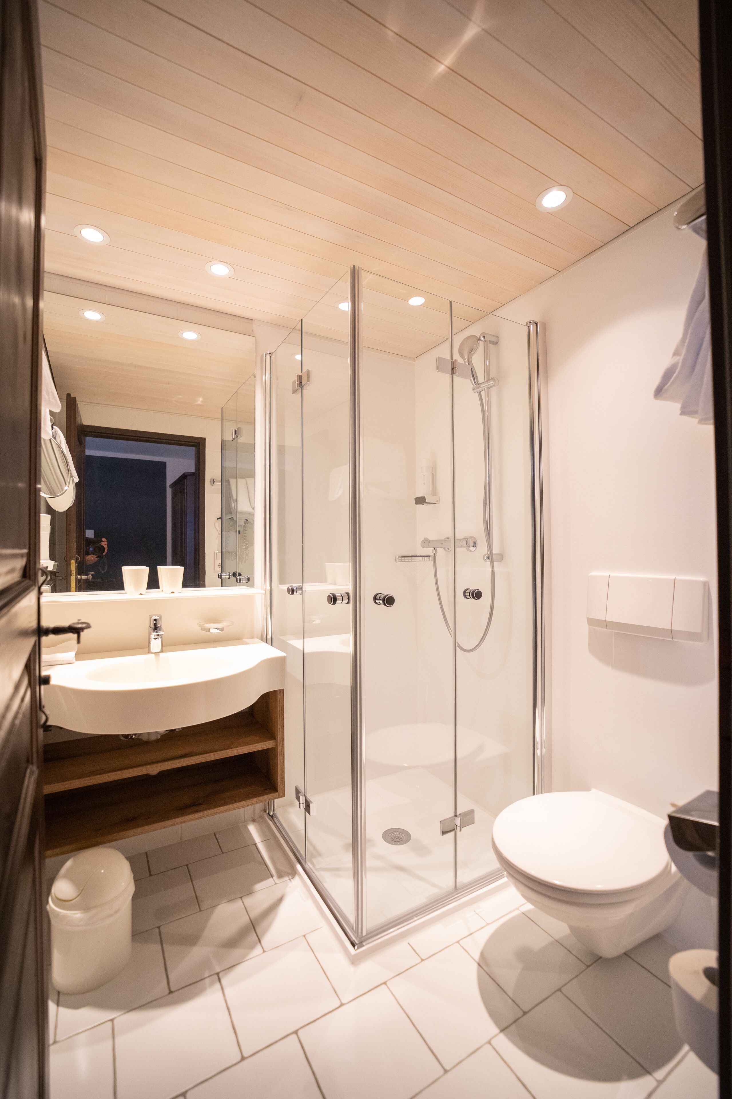 basic double room | bathroom | shower, hair dryer, slippers, towels