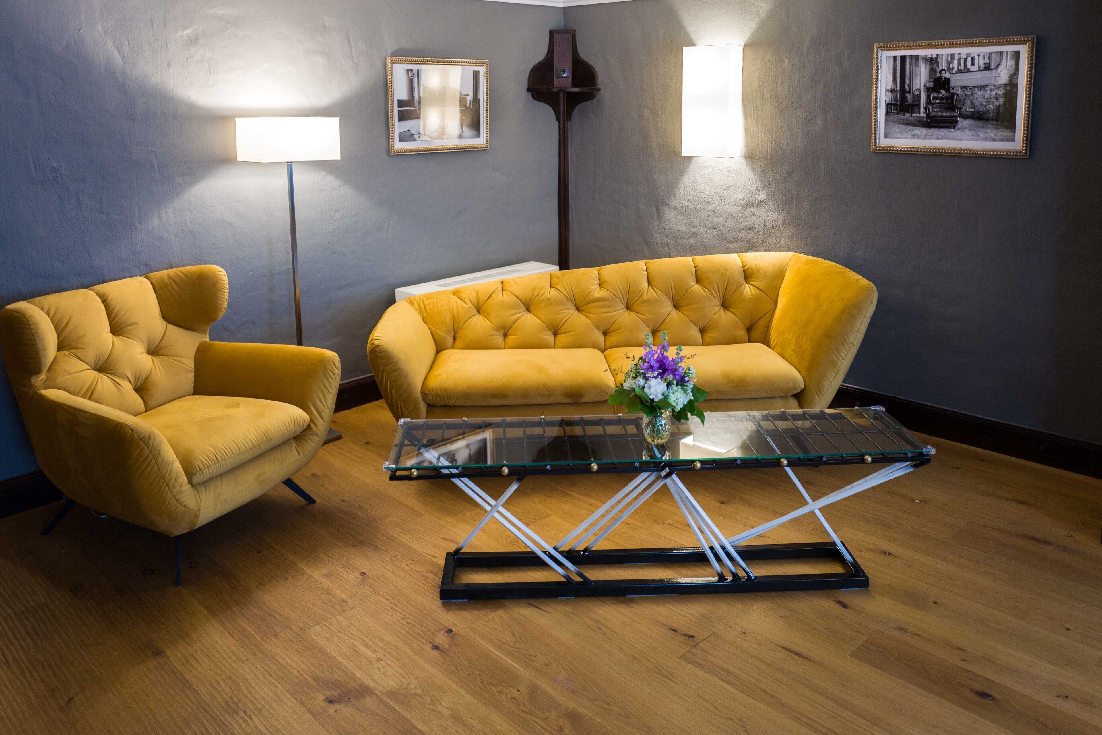 family apartment (2-4 guets=70m2, 5-6 guests=90m2) | living area | flat-screen tv