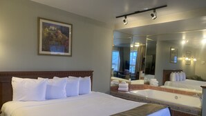 ห้องซูพีเรียสวีท, เตียงคิงไซส์ 1 เตียง (Whirlpool Bath)