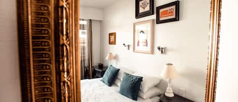 Klassieke kamer, terras | 1 slaapkamer, een strijkplank/strijkijzer, gratis wifi, beddengoed