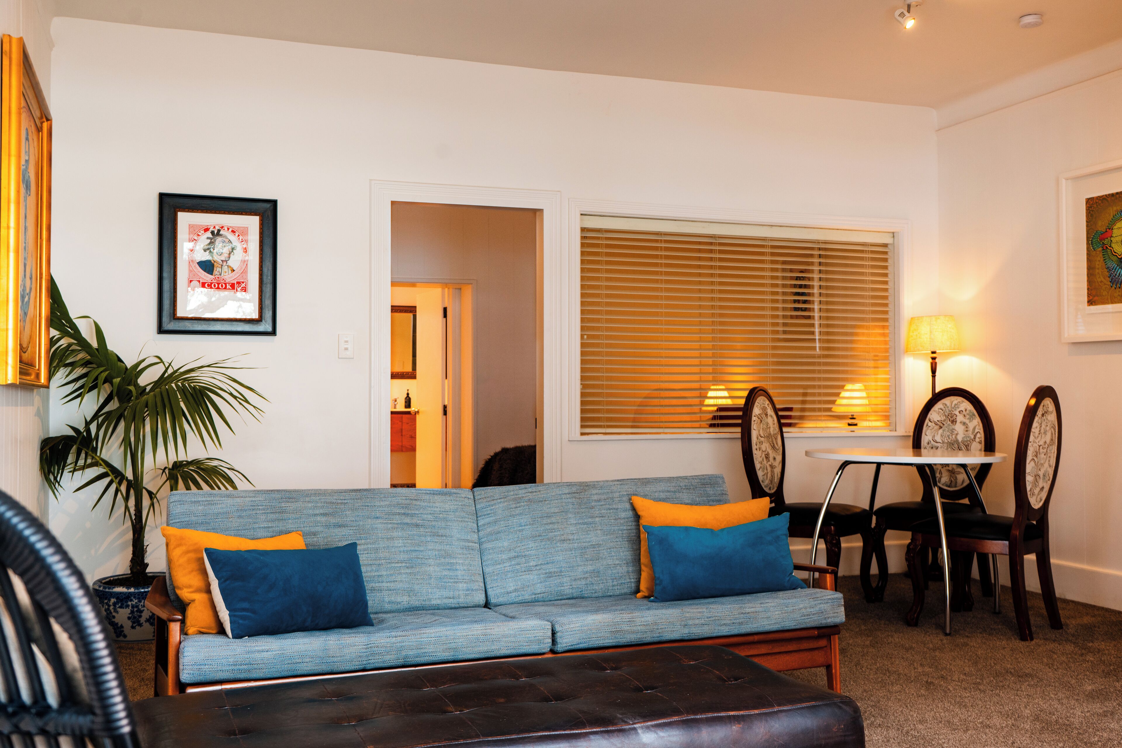 waterfront apartment | living area | plasma tv, ipod dock