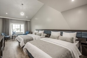 Deluxe Room, 2 Queen Beds