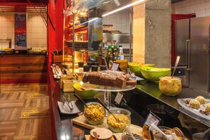 Frühstück, Mittagessen und Abendessen