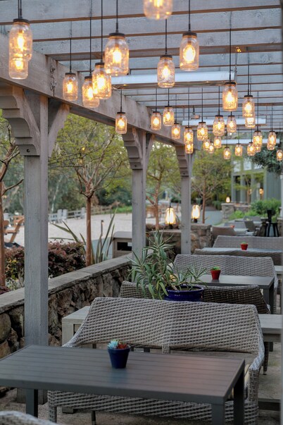 River Terrace Inn