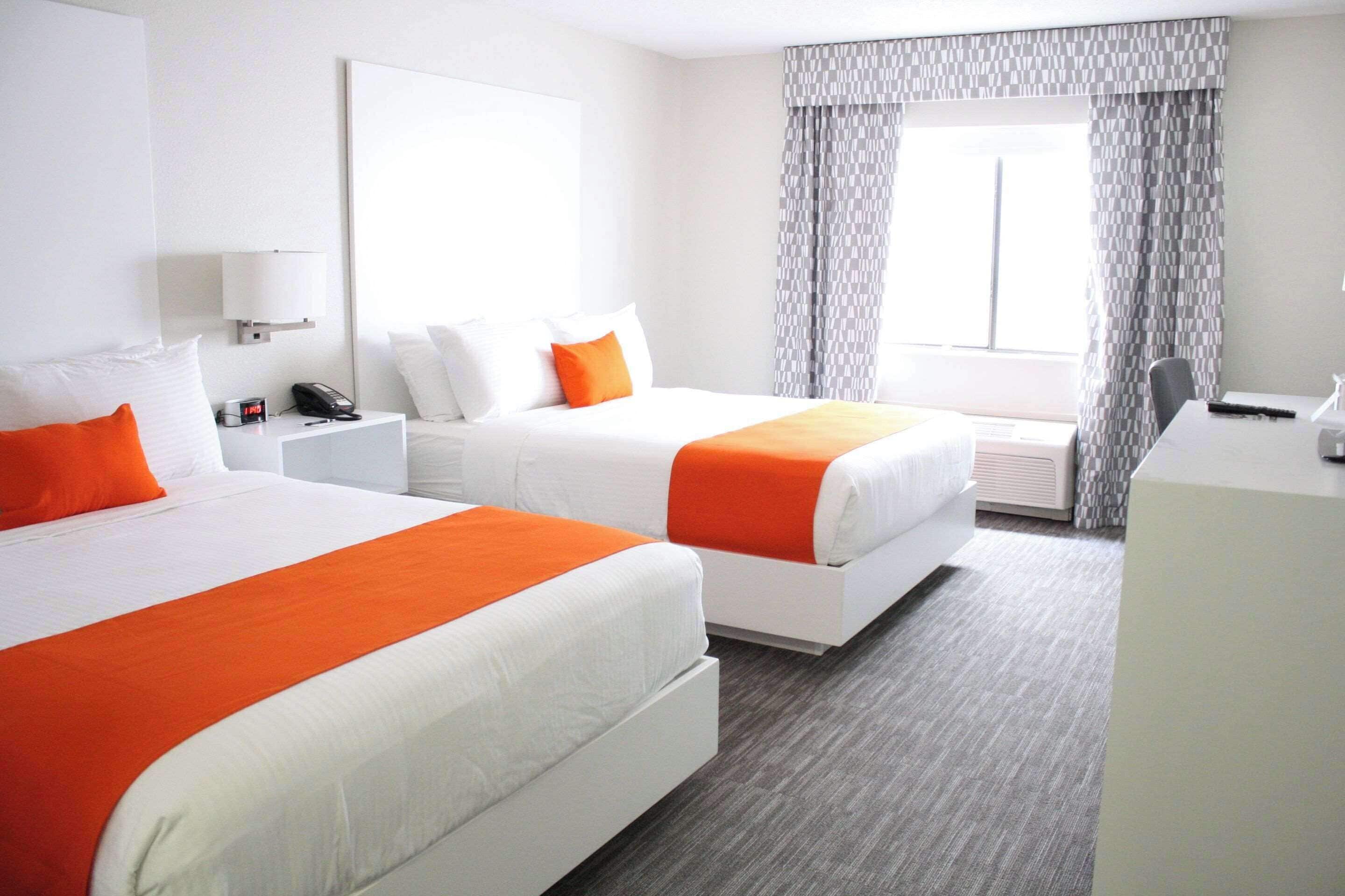 Bureau, rideaux occultants, fer et planche à repasser, Wi-Fi gratuit