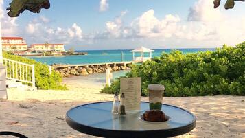 Daily cooked-to-order breakfast for a fee