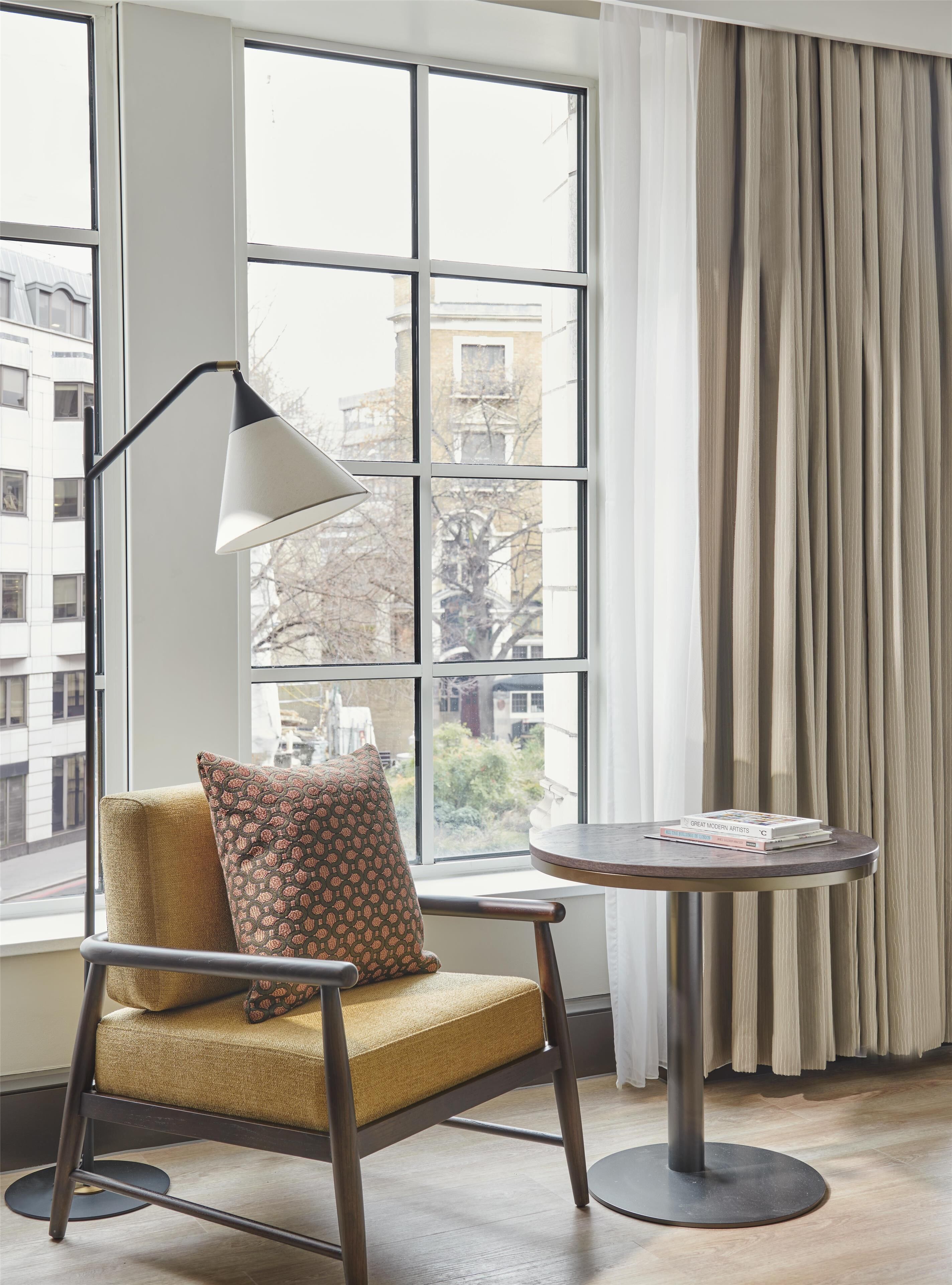 Premium-sengetøj, minibar, pengeskab på værelset