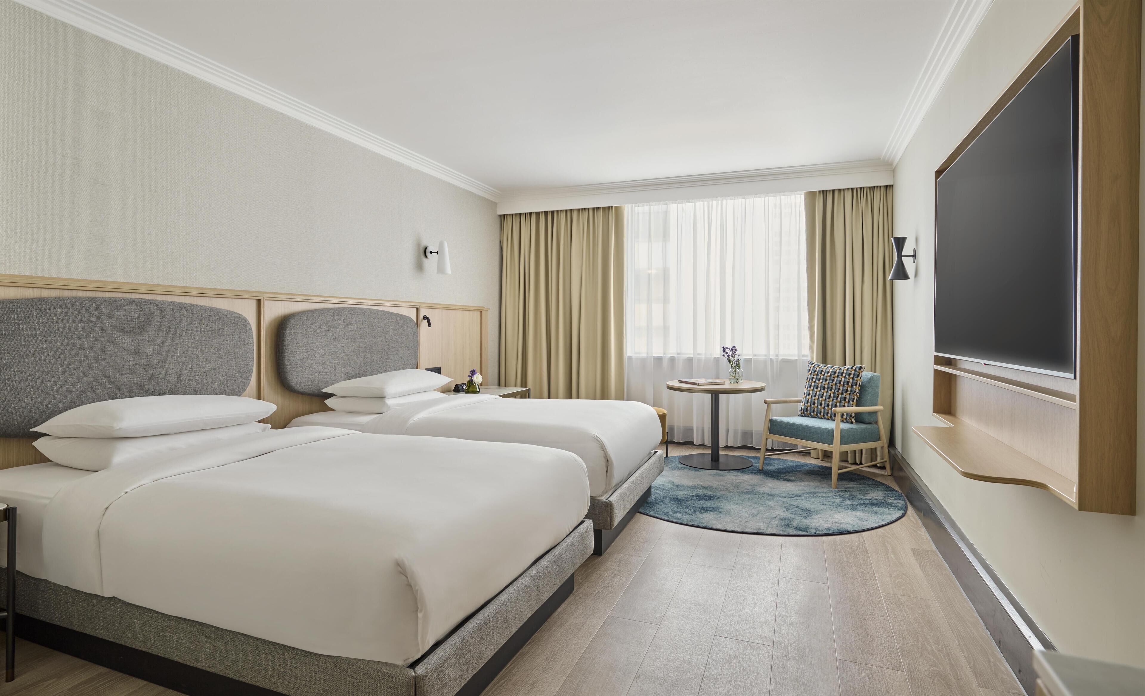 Premium-sengetøj, minibar, pengeskab på værelset