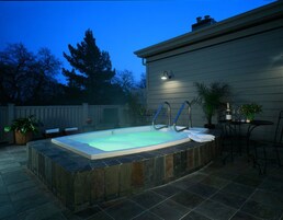 Bañera de hidromasaje exterior