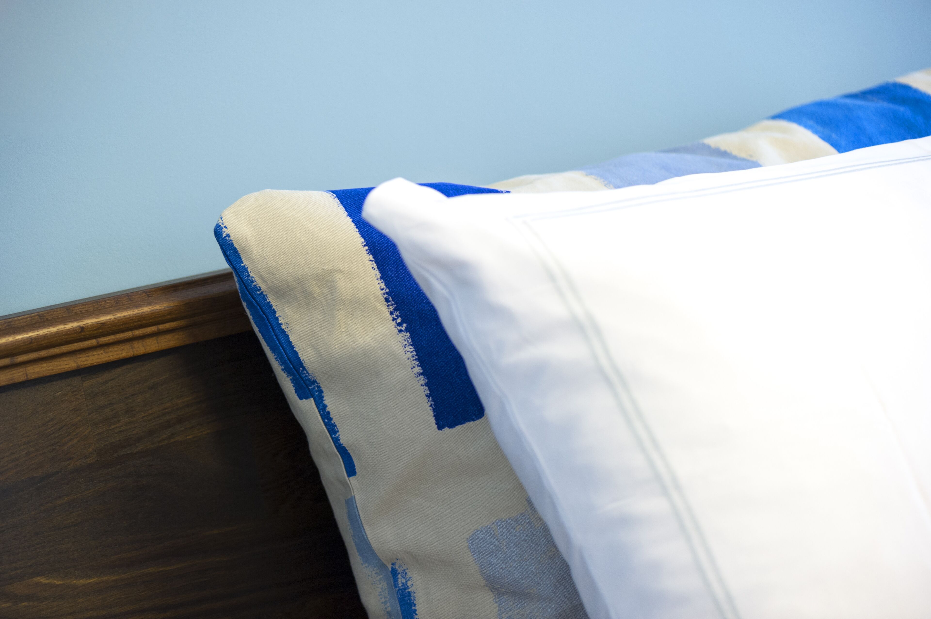 single room | room amenity