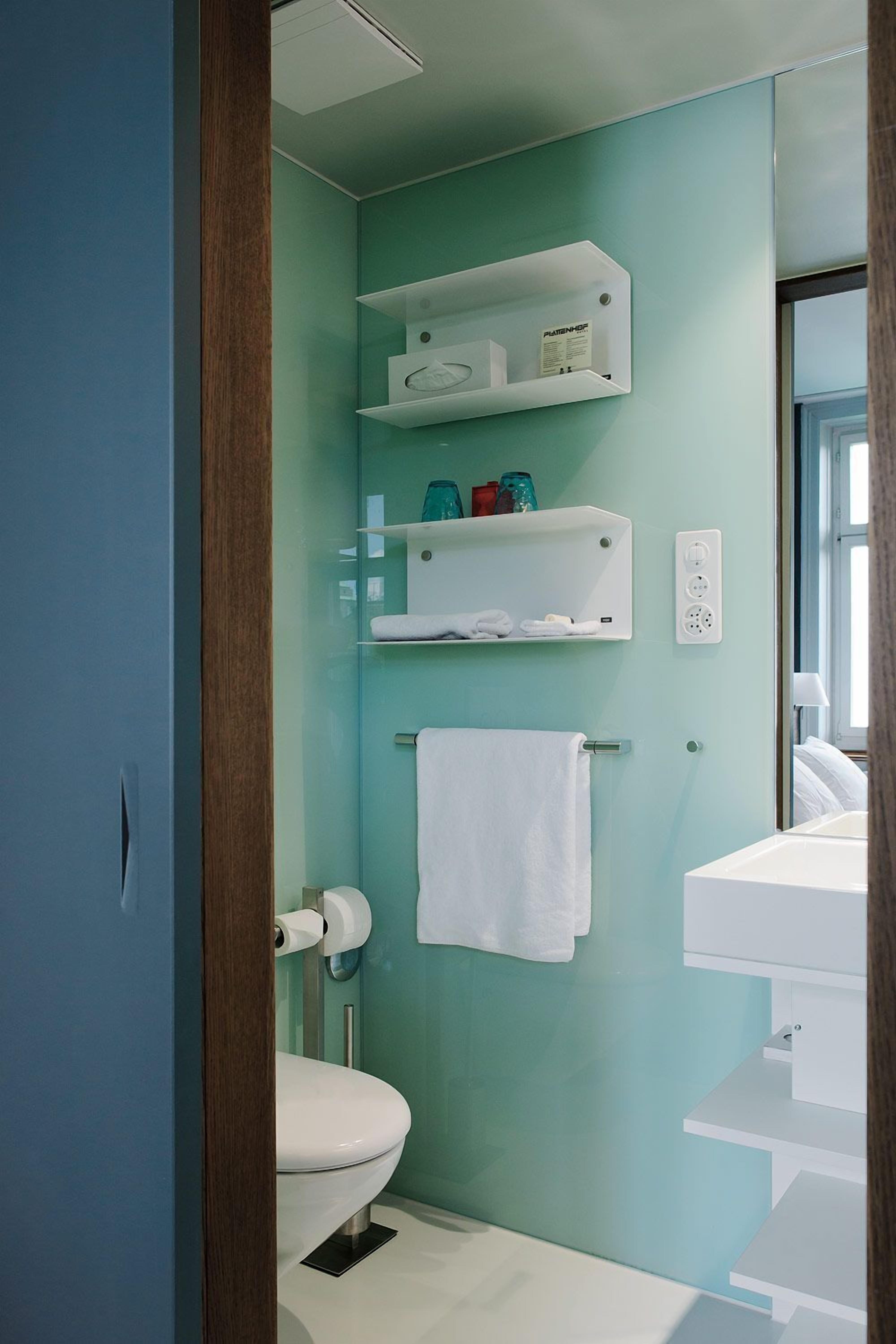 1 bedroom, hypo-allergenic bedding, in-room safe, desk