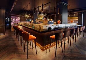 Bar (en el alojamiento)
