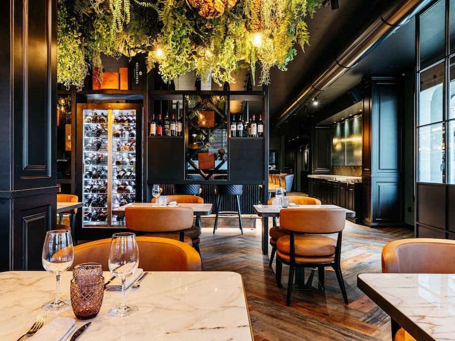 Frokost, lunsj og middag serveres