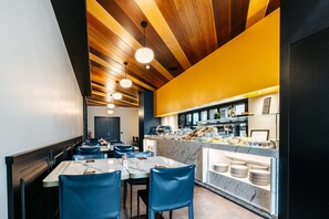 Daily buffet breakfast (EUR 10 per person) - Best Western Hotel Tre Torri (Altavilla Vicentina)