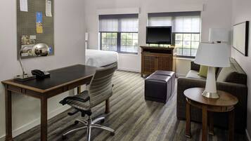 Studio Suite, Kitchen