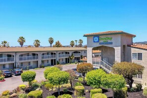 Exterior - SureStay Hotel by Best Western Castro Valley (Castro Valley)