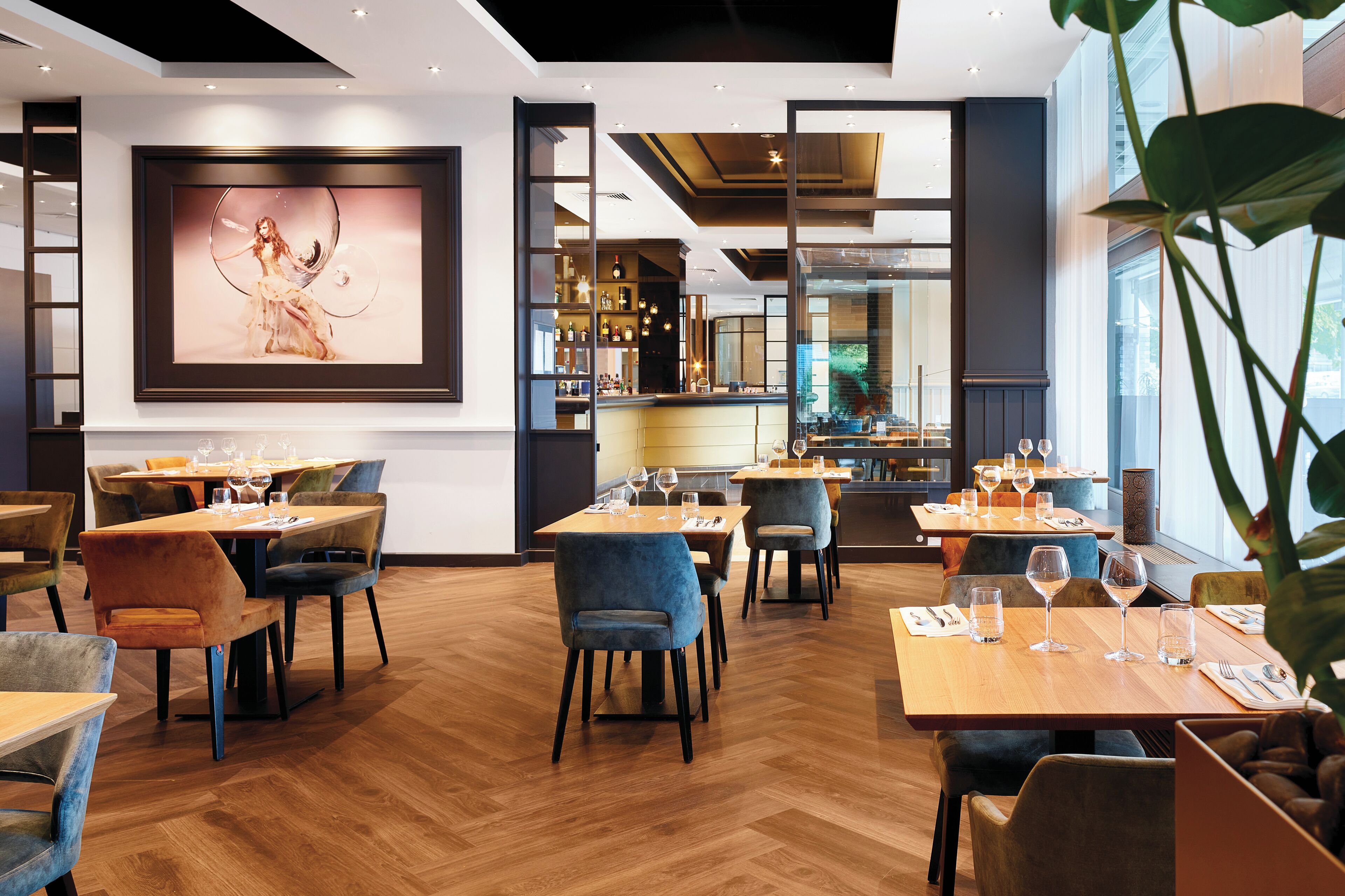 breakfast, lunch and dinner served