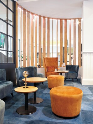 Breakfast, lunch and dinner served - Van der Valk Hotel Spa (Spa)