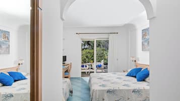 1 bedroom, hypo-allergenic bedding, minibar, in-room safe
