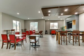 Free daily buffet breakfast