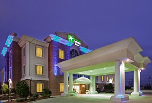 Exterior - Holiday Inn Express & Suites Waxahachie by IHG (Waxahachie)