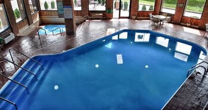 Christopher Inn and Suites