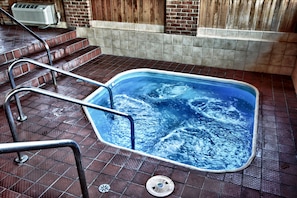 Indoor spa tub