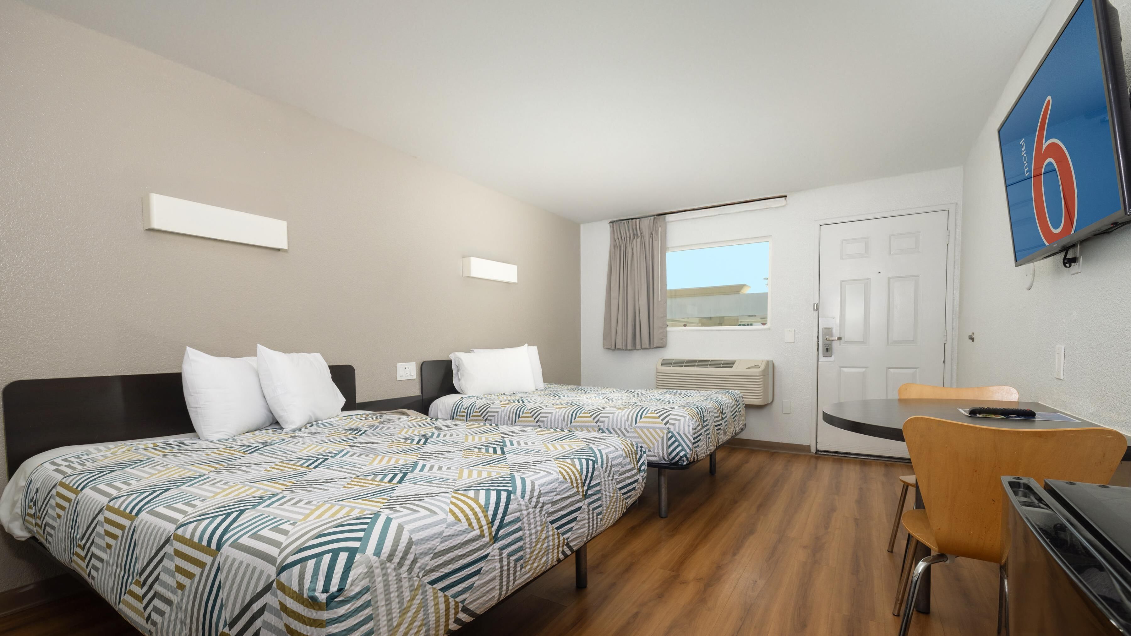 Free WiFi, bed sheets