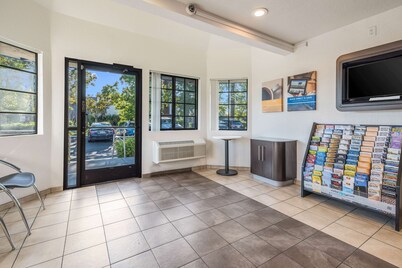 Motel 6 Fairfield, CA - North