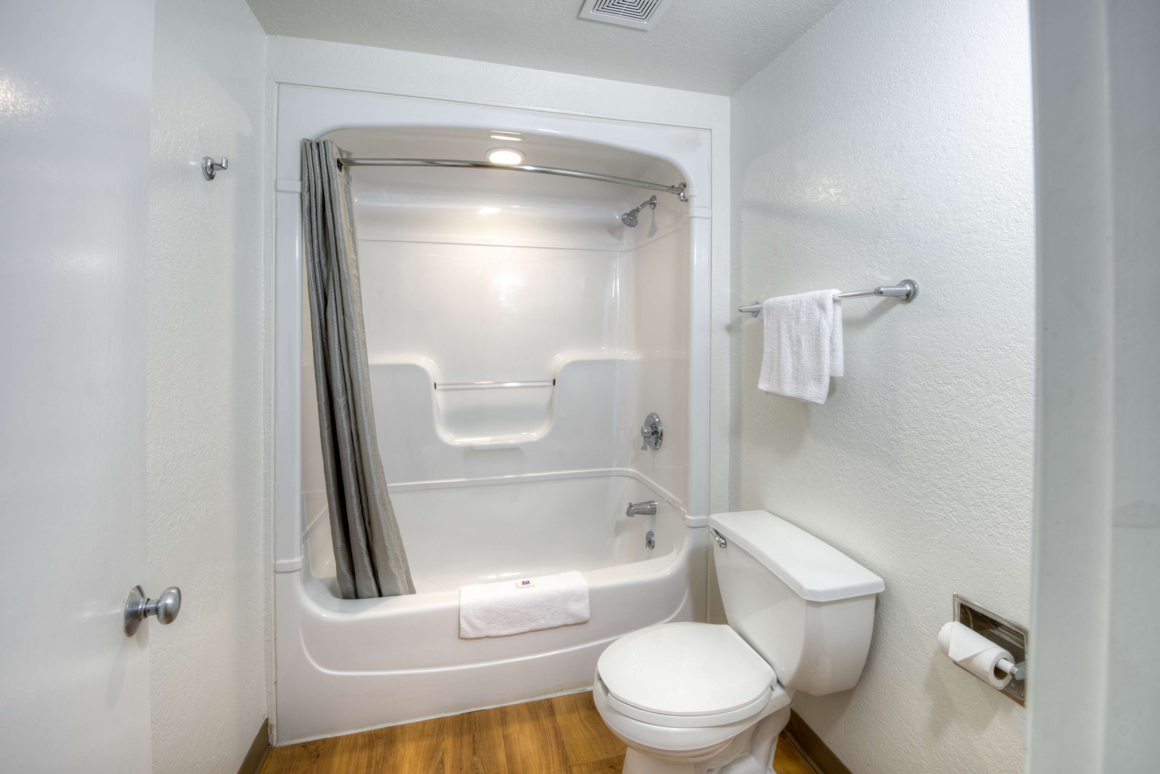 Photo - Motel 6-Niantic, CT - New London