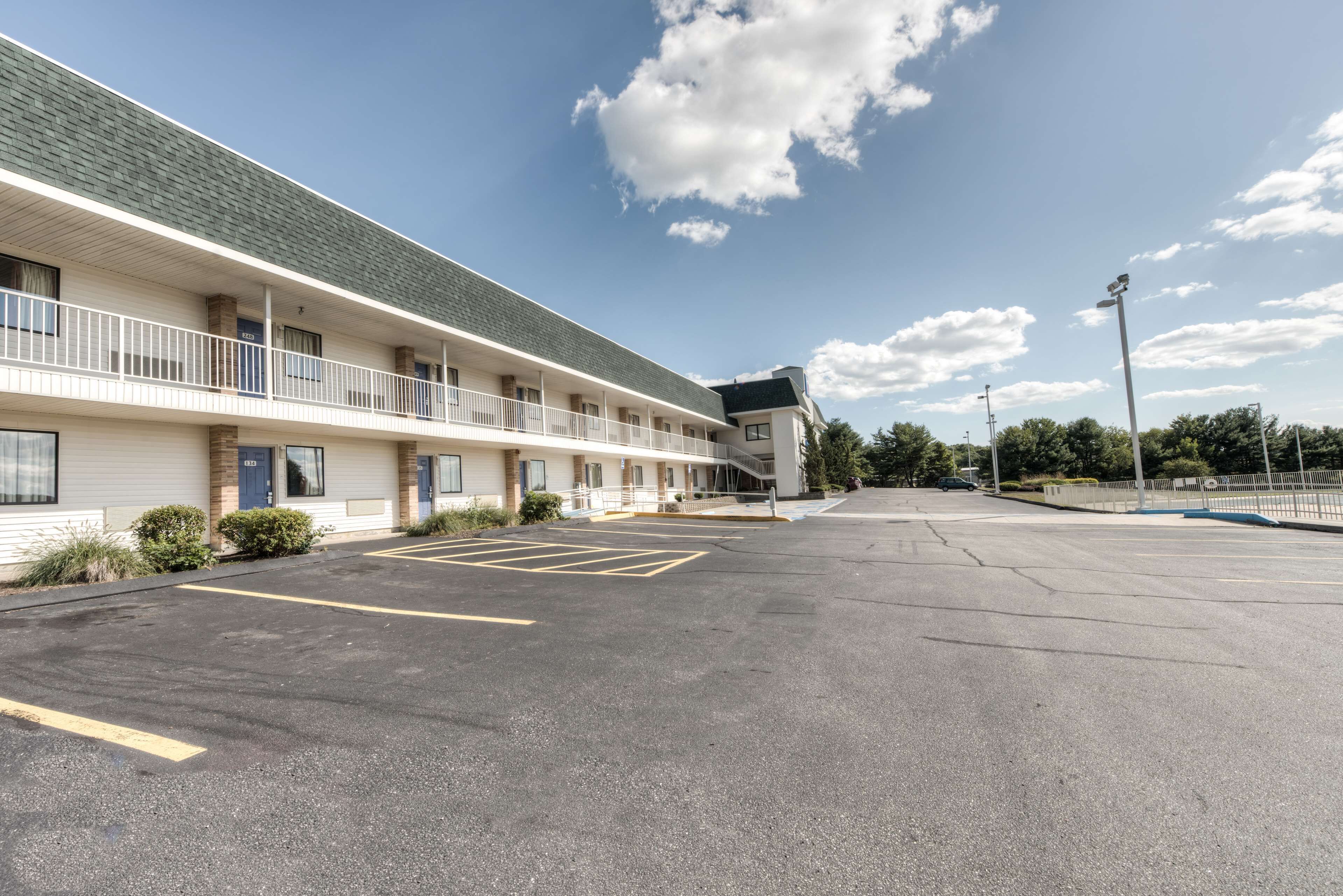 Photo - Motel 6-Niantic, CT - New London