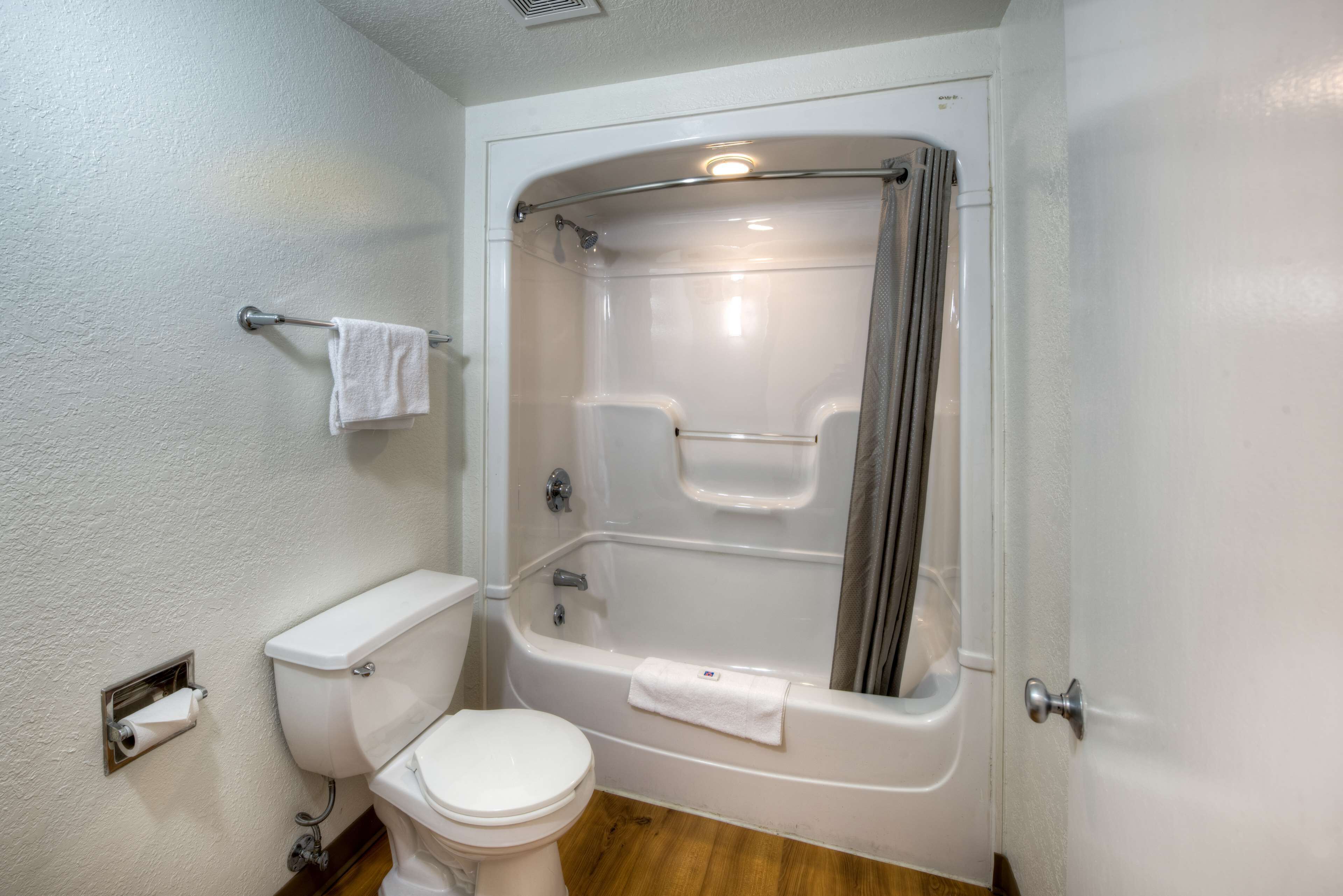 Photo - Motel 6-Niantic, CT - New London