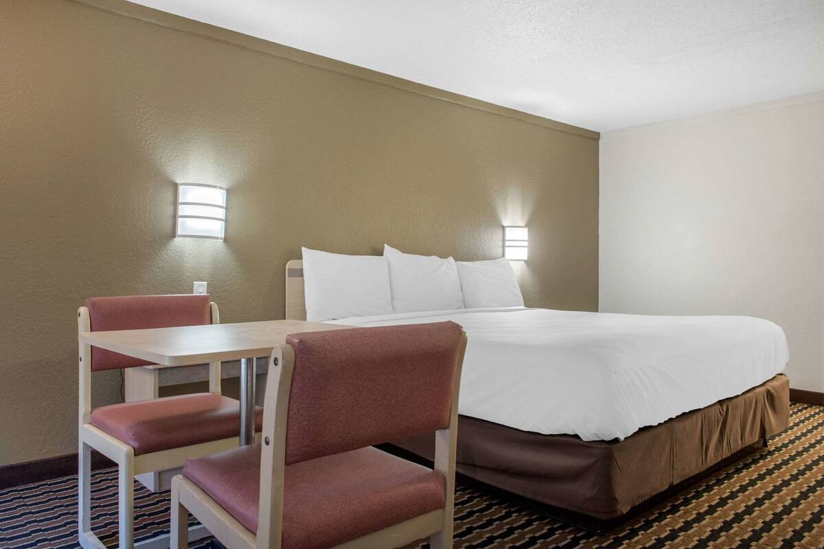Free WiFi, bed sheets, alarm clocks