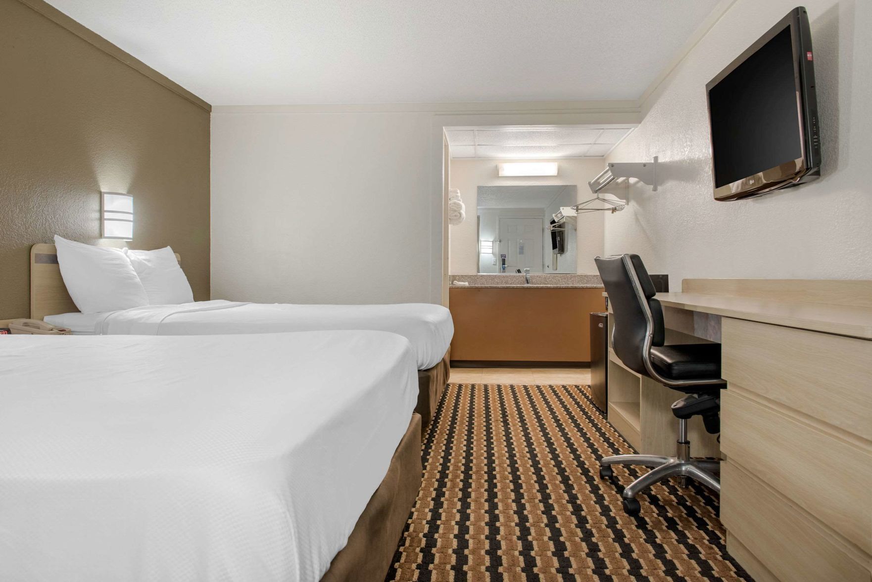 Free WiFi, bed sheets, alarm clocks