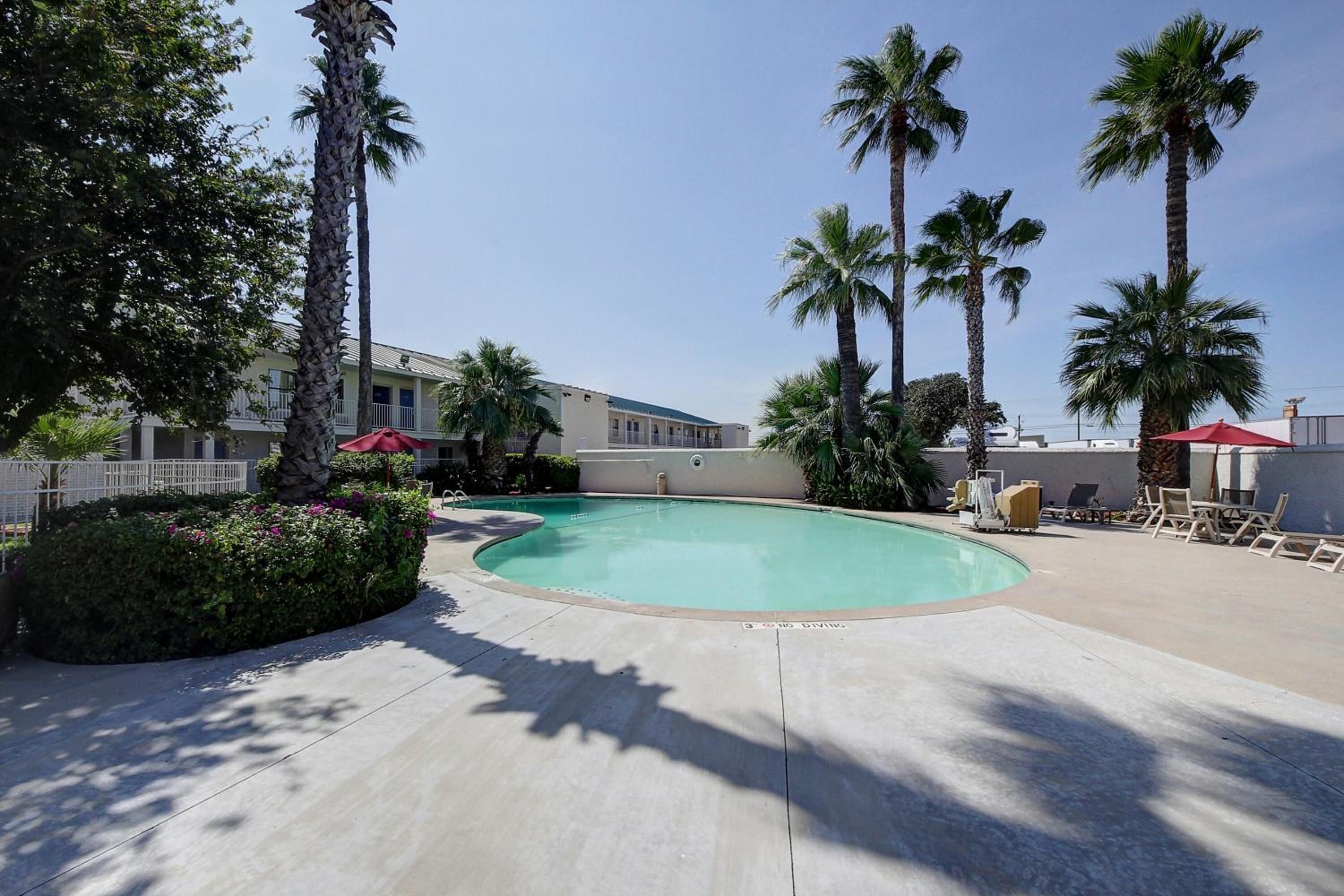 Foto - Motel 6-Laredo, TX - North I-35